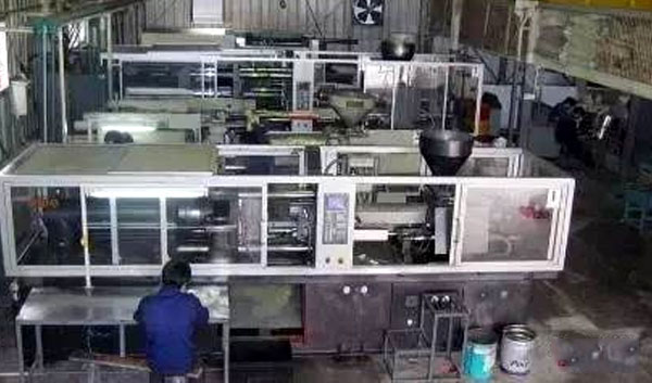 注塑機(jī)被水浸過(guò)后的急救處理辦法